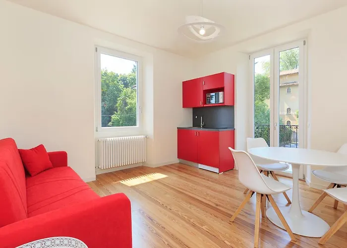 Casa De Paoli סטרסה